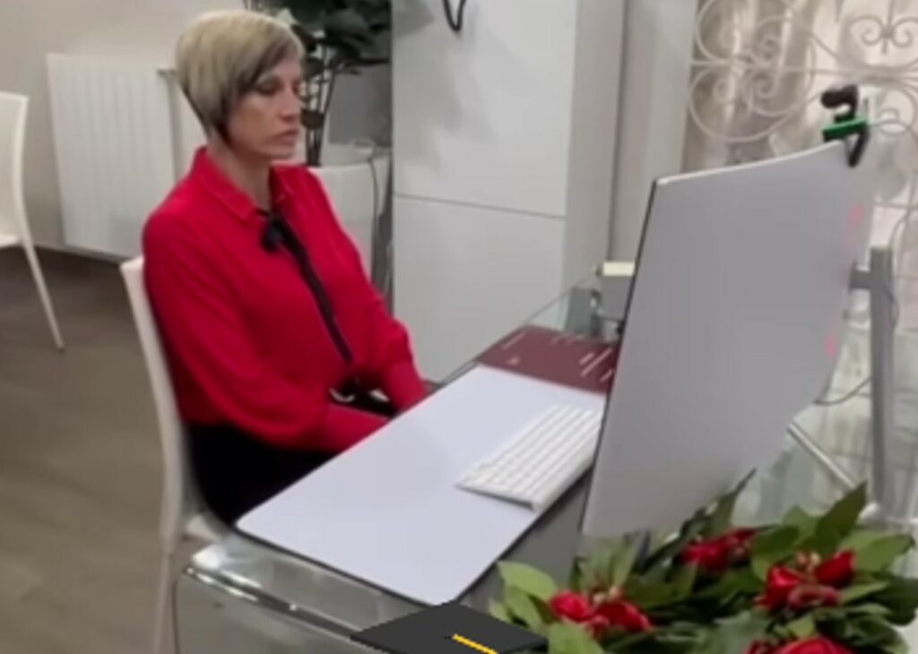 Annalisa Minetti si è laureata a 47 anni in Scienze Motorie: ecco il voto Annalisa Minetti si è laureata a 47 anni in Scienze Motorie: ecco il voto