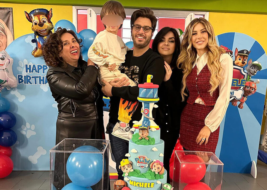 Paola Caruso festeggia i 5 anni del figlio Michelino, a sorpresa c'è anche il padre del piccolo Francesco Caserta: pace è fatta? Foto