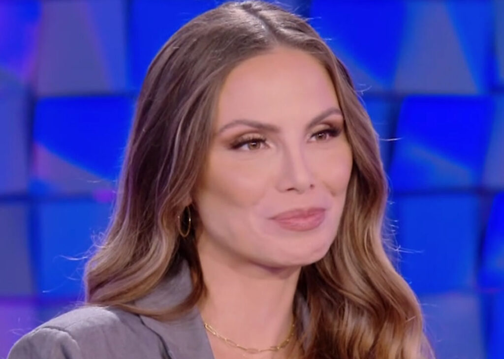 ''Non posso più nasconderlo'': la showgirl Nina Senicar annuncia di essere di nuovo incinta e svela quando partorirà