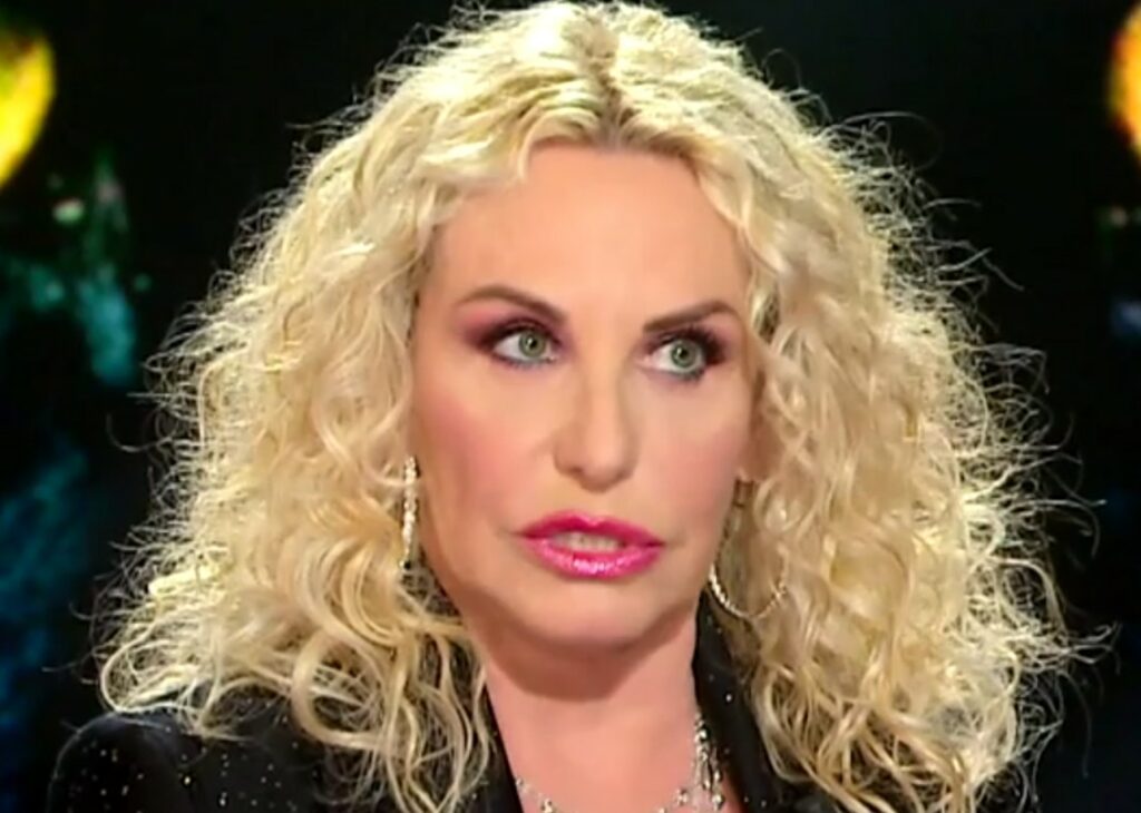 ''Barbara d’Urso mi ferì moltissimo'': Antonella Clerici rivela cosa fece la collega per farla arrabbiare dopo il tradimento del suo ex ''Barbara d’Urso mi ferì moltissimo'': Antonella Clerici rivela cosa fece la collega per farla arrabbiare dopo il tradimento del suo ex