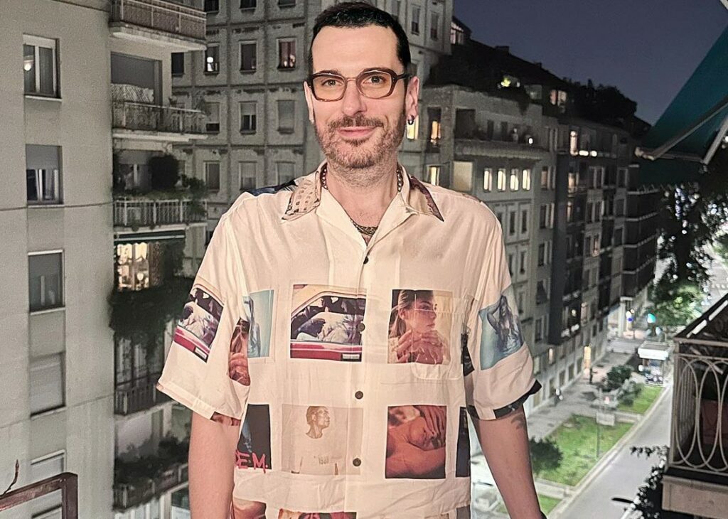 ''Sono l’unico che in tv sembra più magro'': Costantino Della Gherardesca si racconta, il suo Pechino Express un successo ''Sono l’unico che in tv sembra più magro'': Costantino Della Gherardesca si racconta, il suo Pechino Express un successo