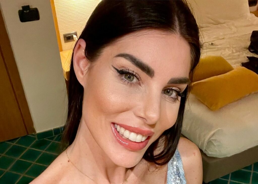 ''Al quarto mese mi sentivo già madre, è stato un trauma'': Bianca Atzei parla dell'aborto e spiega perché lo ha raccontato pubblicamente ''Al quarto mese mi sentivo già madre, è stato un trauma'': Bianca Atzei parla dell'aborto e spiega perché lo ha raccontato pubblicamente