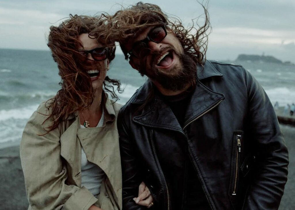 Jason Momoa ha una nuova fidanzata con 12 anni meno di lui: le prime foto insieme Jason Momoa ha una nuova fidanzata con 12 anni meno di lui: le prime foto insieme