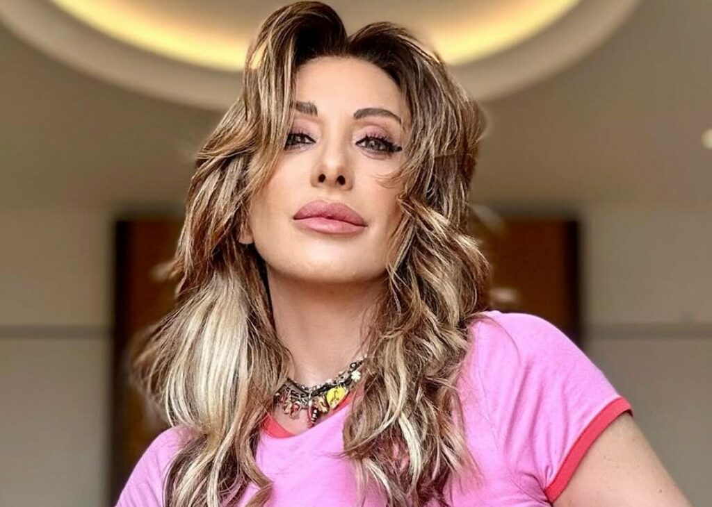 ''Vendo il mio corpo? Sti cavoli'': Sabrina Salerno racconta la contestazione femminista e rivela anche perché non fa più nuovi dischi ''Vendo il mio corpo? Sti cavoli'': Sabrina Salerno racconta la contestazione femminista e rivela anche perché non fa più nuovi dischi