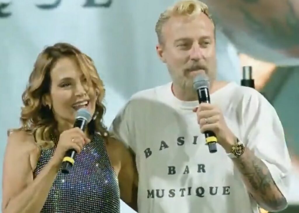 ''Mi vedrete presto su un altro numero del telecomando, non quello di prima'': Barbara d'Urso annuncia il suo ritorno in tv ''Mi vedrete presto su un altro numero del telecomando, non quello di prima'': Barbara d'Urso annuncia il suo ritorno in tv