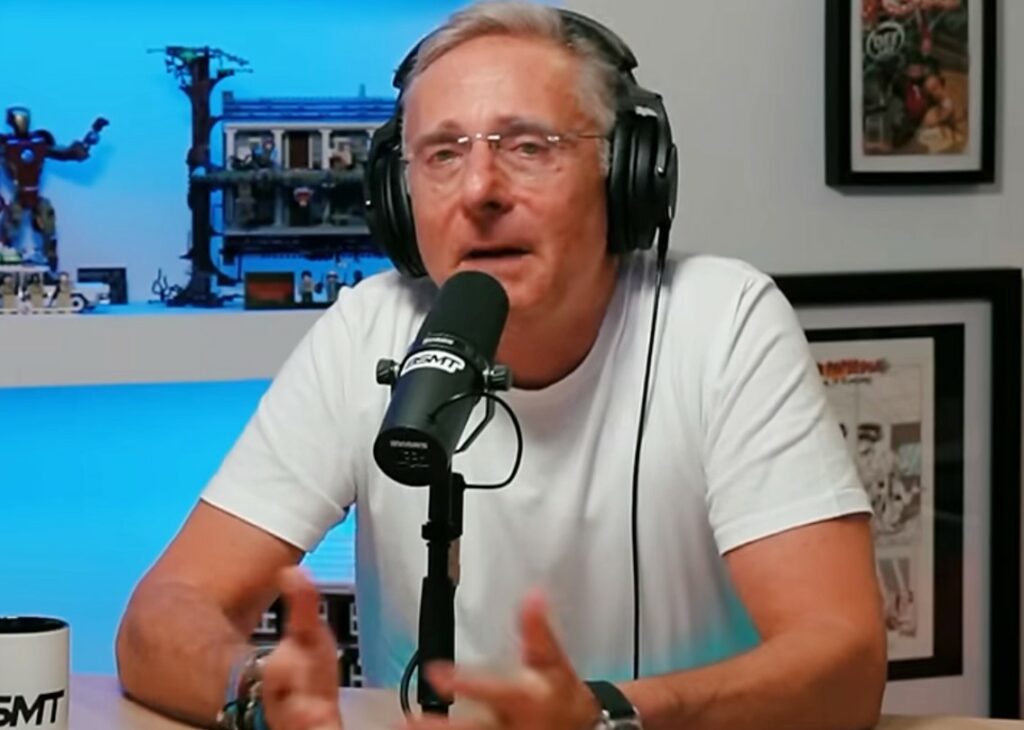 ''Perché devi pretendere cose che una persona non può più darti?'': Paolo Bonolis, lasciato dalla moglie Sonia, parla del divorzio