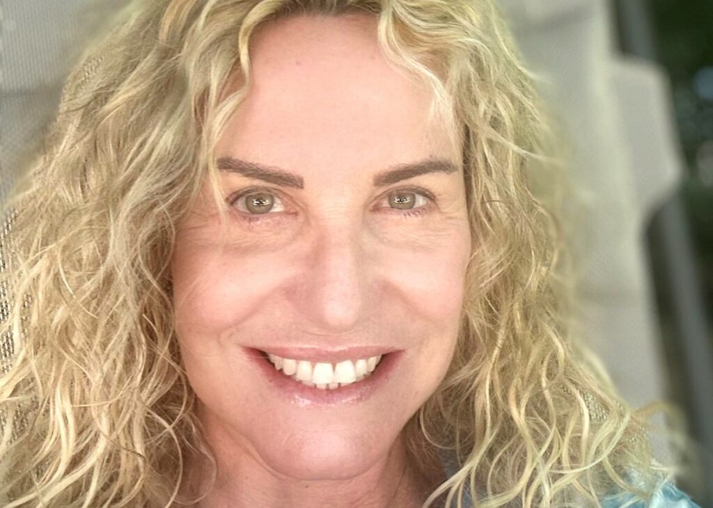 ''Va meglio, sono tornata nella mia casa nel bosco'': Antonella Clerici aggiorna i fan dopo l'intervento d'urgenza per asportare le ovaie ''Va meglio, sono tornata nella mia casa nel bosco'': Antonella Clerici aggiorna i fan dopo l'intervento d'urgenza per asportare le ovaie