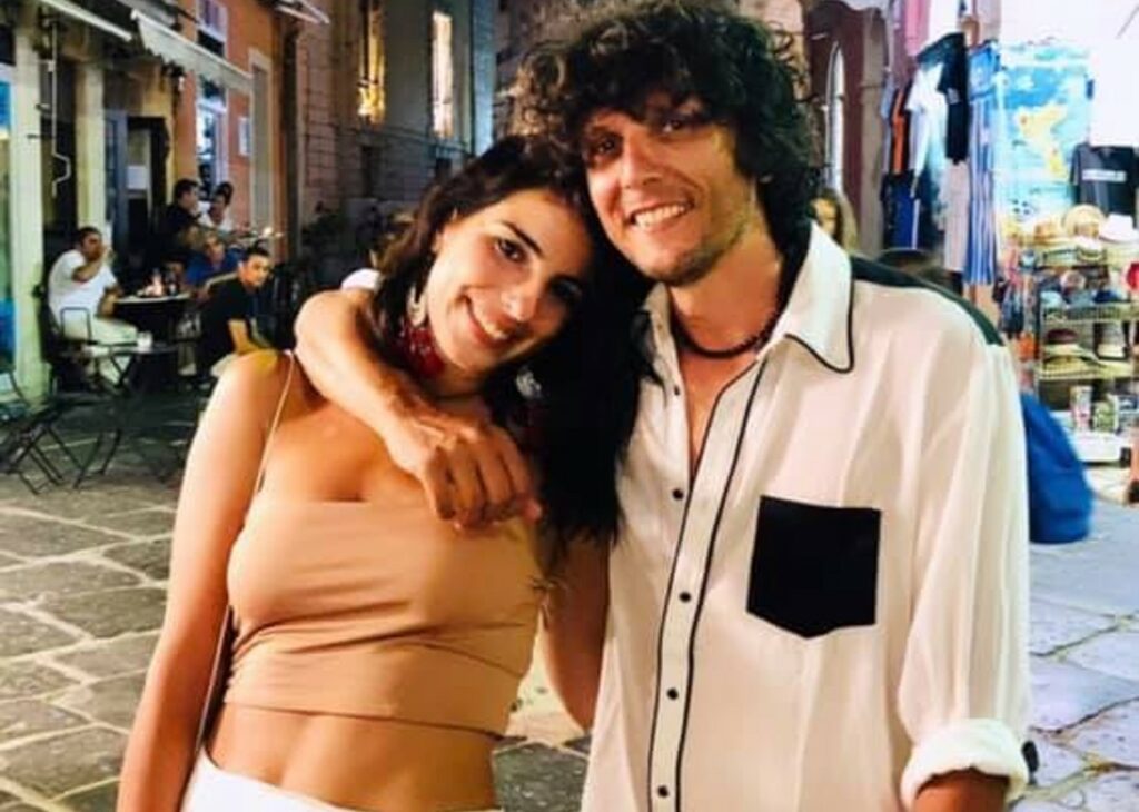 E' nata la figlia del cantante Ermal Meta, il nome scelto per lei è molto particolare: ecco come si chiama la piccola E' nata la figlia del cantante Ermal Meta, il nome scelto per lei è molto particolare: ecco come si chiama la piccola