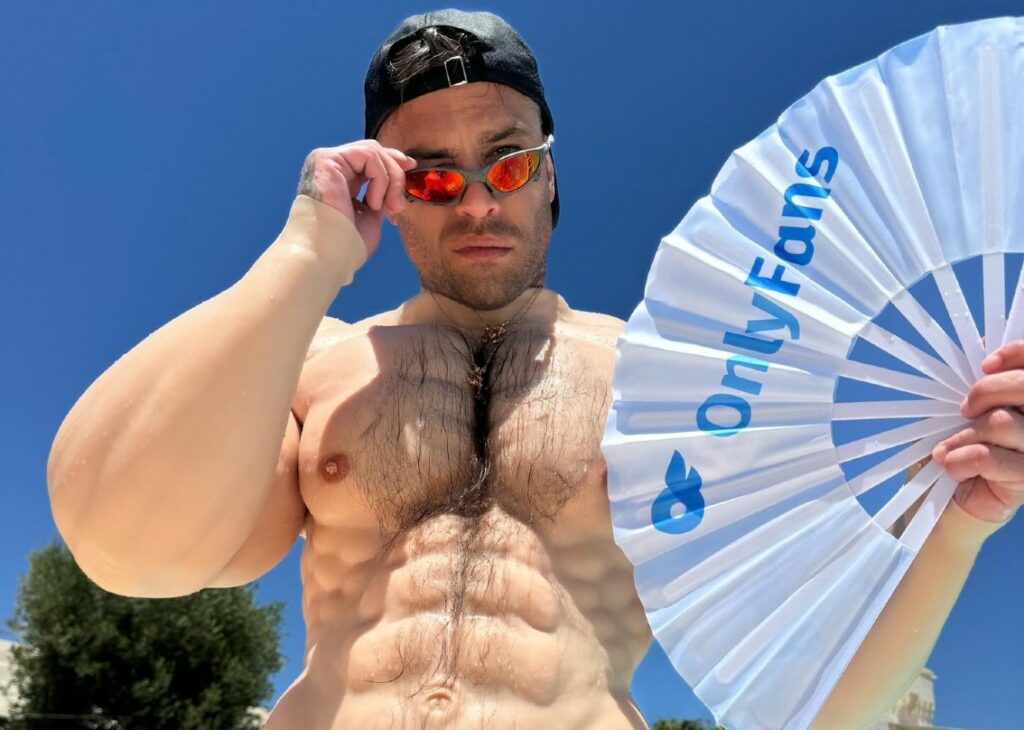 Fedez inaugura il profilo OnlyFans con le foto in ‘tuta da body builder’ e spiega come utilizzerà la piattaforma per adulti Fedez inaugura il profilo OnlyFans con le foto in ‘tuta da body builder’ e spiega come utilizzerà la piattaforma per adulti
