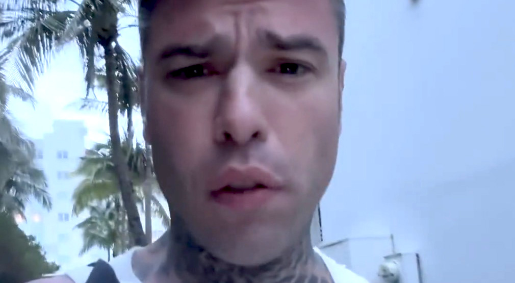 Fedez Scomparso Dai Social Da 4 Giorni: Cos'è Successo? Nuovo Ricovero ...