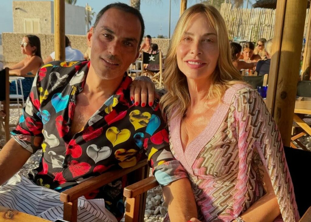 Stefania Orlando si diverte in vacanza a Formentera insieme al nuovo fidanzato Marco Zechini, arrivato dopo il divorzio da Gianlorenzi: guarda