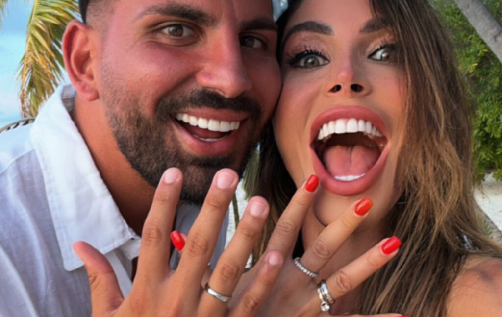 Guendalina Tavassi sposa il compagno Federico Perna con una cerimonia informale alle Maldive: guarda