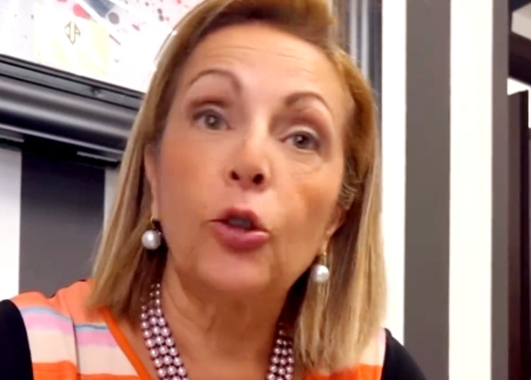 La madre di Francesco Chiofalo pensa che lui sia single per colpa sua La madre di Francesco Chiofalo pensa che lui sia single per colpa sua