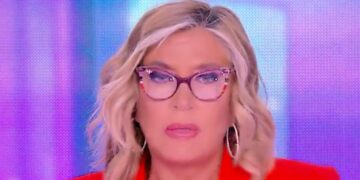 Myrta Merlino critica in tv il figlio di Martina Colombari: le parole su Achille Costacurta