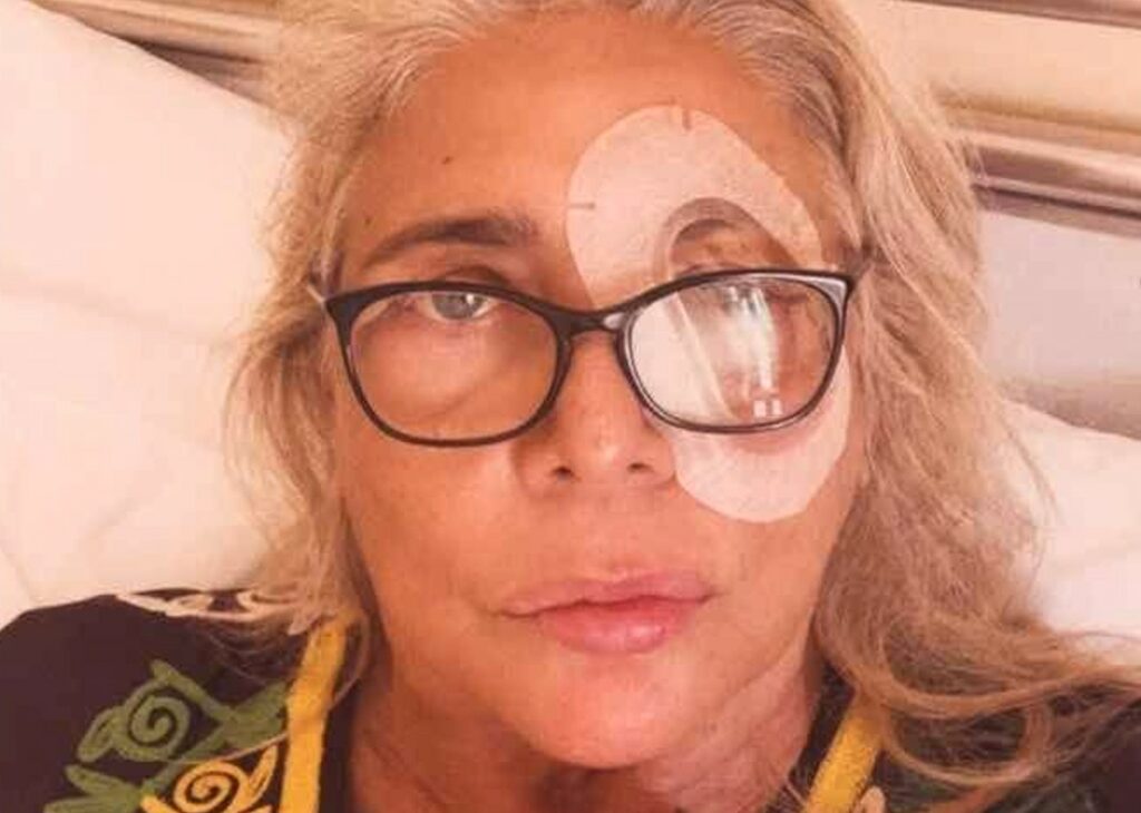 ''Pensavo fosse colpa degli occhiali sporchi'': Mara Venier racconta tutto delle sue operazioni d’urgenza tra luglio e agosto ''Pensavo fosse colpa degli occhiali sporchi'': Mara Venier racconta tutto delle sue operazioni d’urgenza tra luglio e agosto