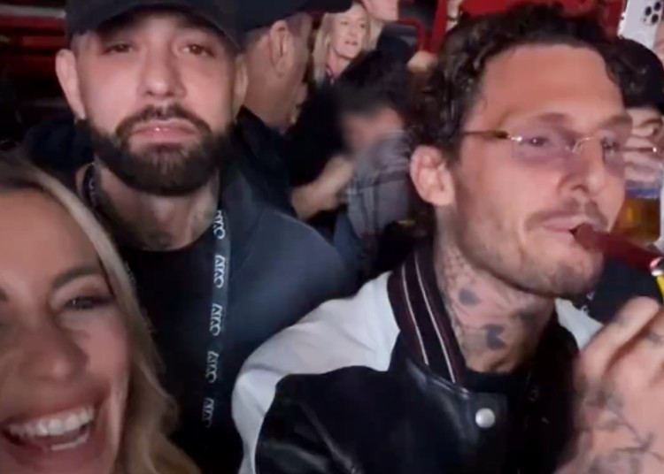 Karina Cascella con Salvatore Angelucci e Cristiano Iovino al concerto di Tony Effe Karina Cascella con Salvatore Angelucci e Cristiano Iovino al concerto di Tony Effe