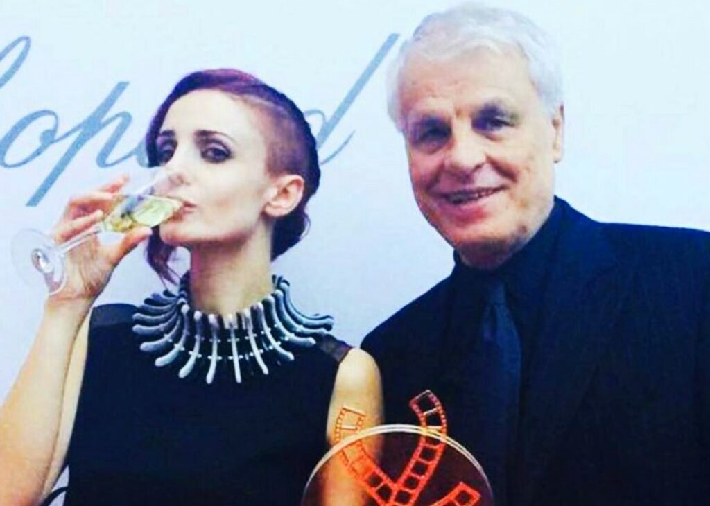 ''La più vecchia tra noi due sono io'': la moglie di Michele Placido che ha 37 anni meno di lui racconta del loro rapporto ''La più vecchia tra noi due sono io'': la moglie di Michele Placido che ha 37 anni meno di lui racconta del loro rapporto