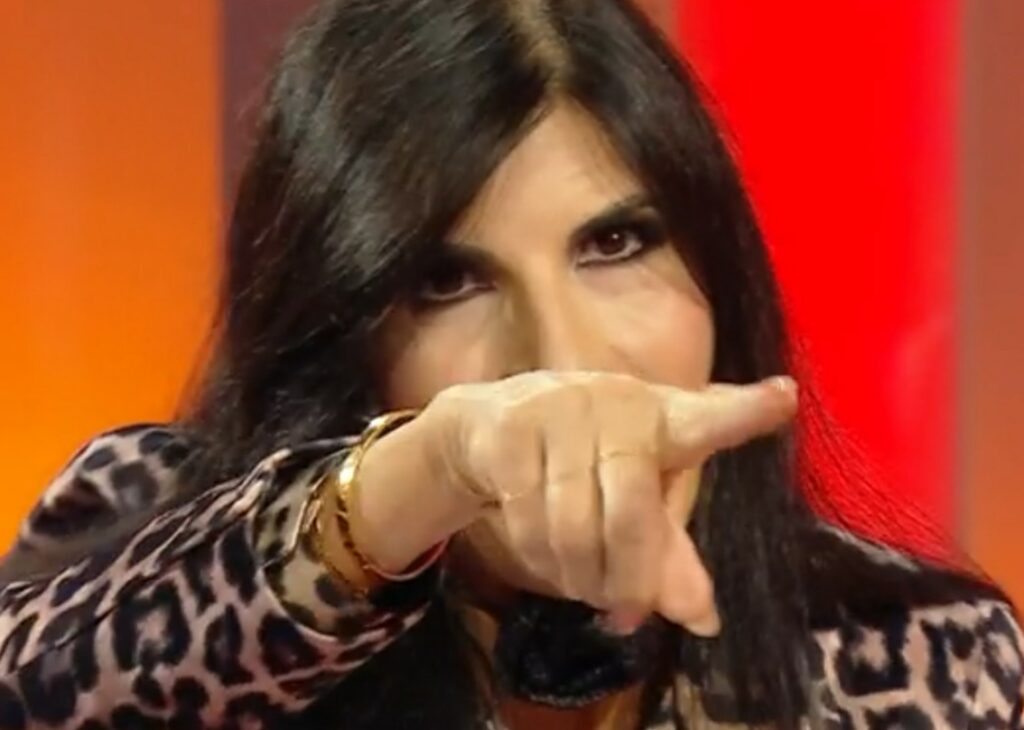 ''Mi hanno ingannata, non ho imbarazzo'': Pamela Prati torna a parlare del caso Mark Caltagirone in tv e rivela che le indagini sono ancora in corso ''Mi hanno ingannata, non ho imbarazzo'': Pamela Prati torna a parlare del caso Mark Caltagirone in tv e rivela che le indagini sono ancora in corso