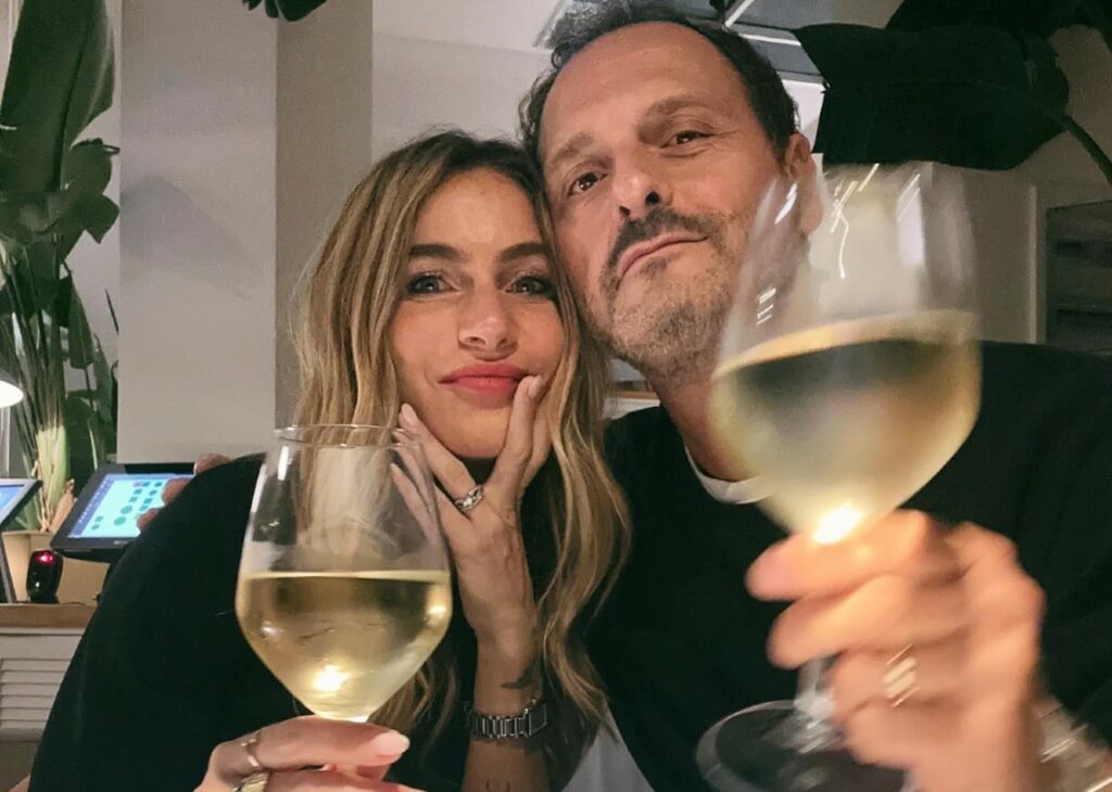 Fabio Troiano festeggia 50 anni insieme alla fidanzata ex Miss Italia Eleonora Pedron con una vacanza in coppia a Napoli: foto Fabio Troiano festeggia 50 anni insieme alla fidanzata ex Miss Italia Eleonora Pedron con una vacanza in coppia a Napoli: foto