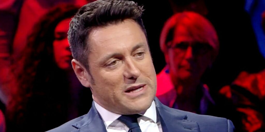 ''Non sono un molestatore'': Andrea Giambruno, padre della figlia della Meloni, si difende dopo lo scandalo dei fuorionda 'hot' ''Non sono un molestatore'': Andrea Giambruno, padre della figlia della Meloni, si difende dopo lo scandalo dei fuorionda 'hot'