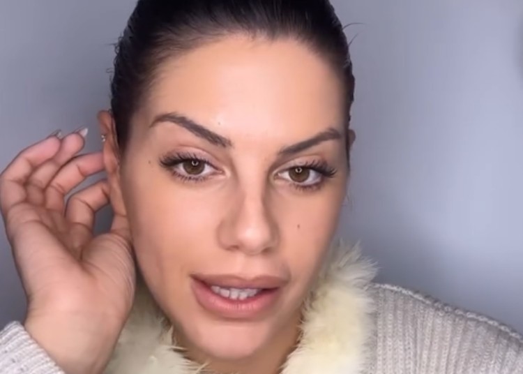 Antonella Fiordelisi rivela i dettagli del nuovo intervento al seno Antonella Fiordelisi rivela i dettagli del nuovo intervento al seno