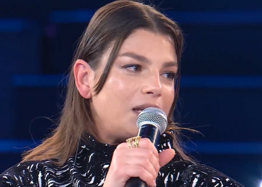 ''A Maria ho dovuto dirlo perché era un problema importante'': Emma spiega perché disse solo alla De Filippi del tumore durante 'Amici'
