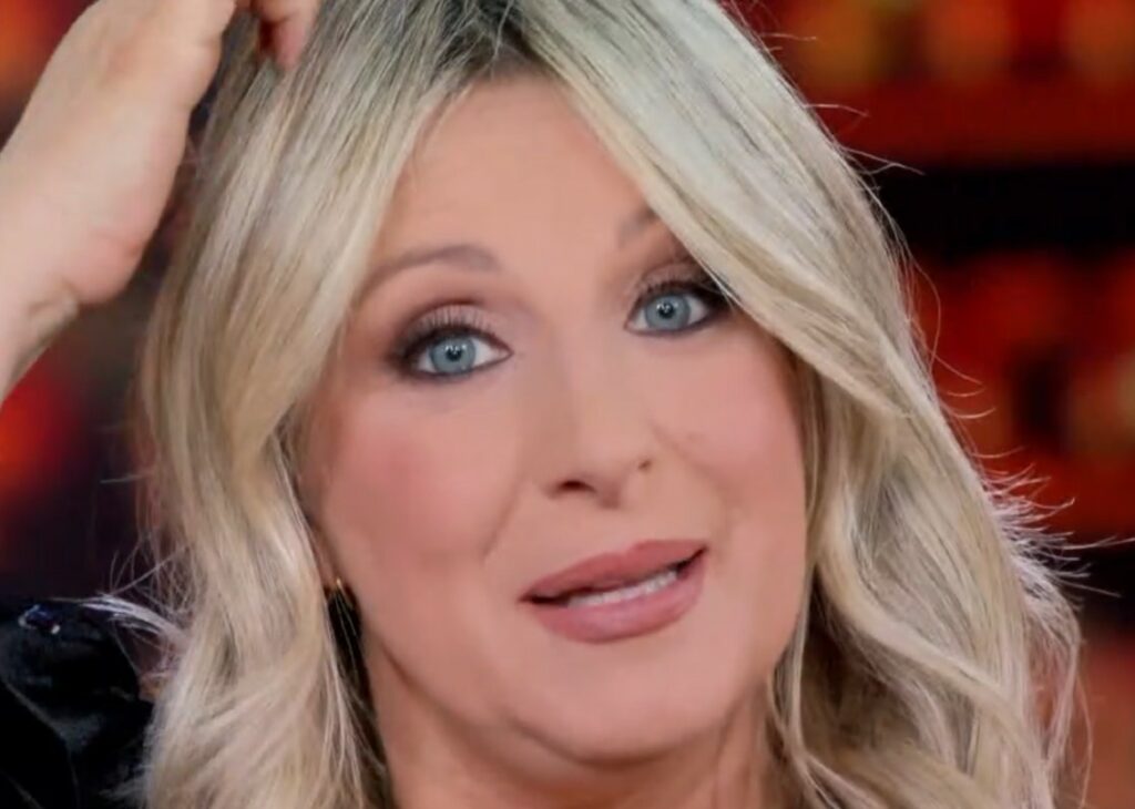 ''Ognuno vive a casa sua, ma stiamo tanto tempo insieme'': Katia Follesa parla in tv della separazione dal padre di sua figlia Angelo Pisani ''Ognuno vive a casa sua, ma stiamo tanto tempo insieme'': Katia Follesa parla in tv della separazione dal padre di sua figlia Angelo Pisani