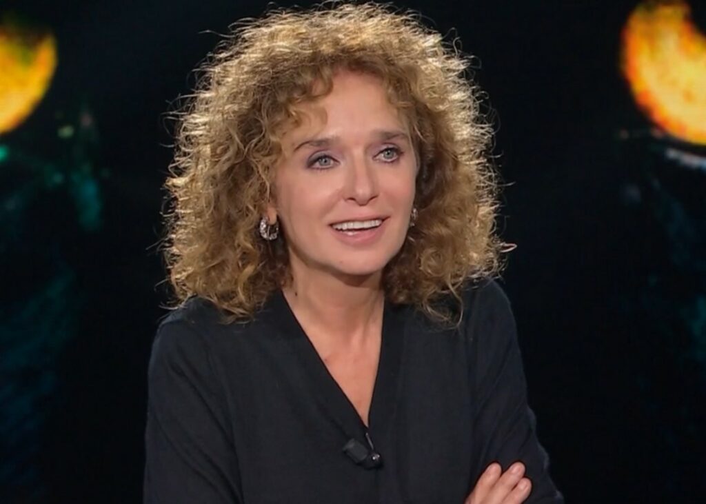 ''Il mio sedere sta cambiando forma, ci sono asimmetrie'': a 59 anni Valeria Golino vede il suo corpo cambiare, ma non fa palestra