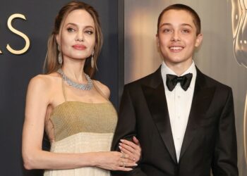 Il figlio di Angelina Jolie e Brad Pitt è un bellissimo 16enne: foto sul red carpet con la madre