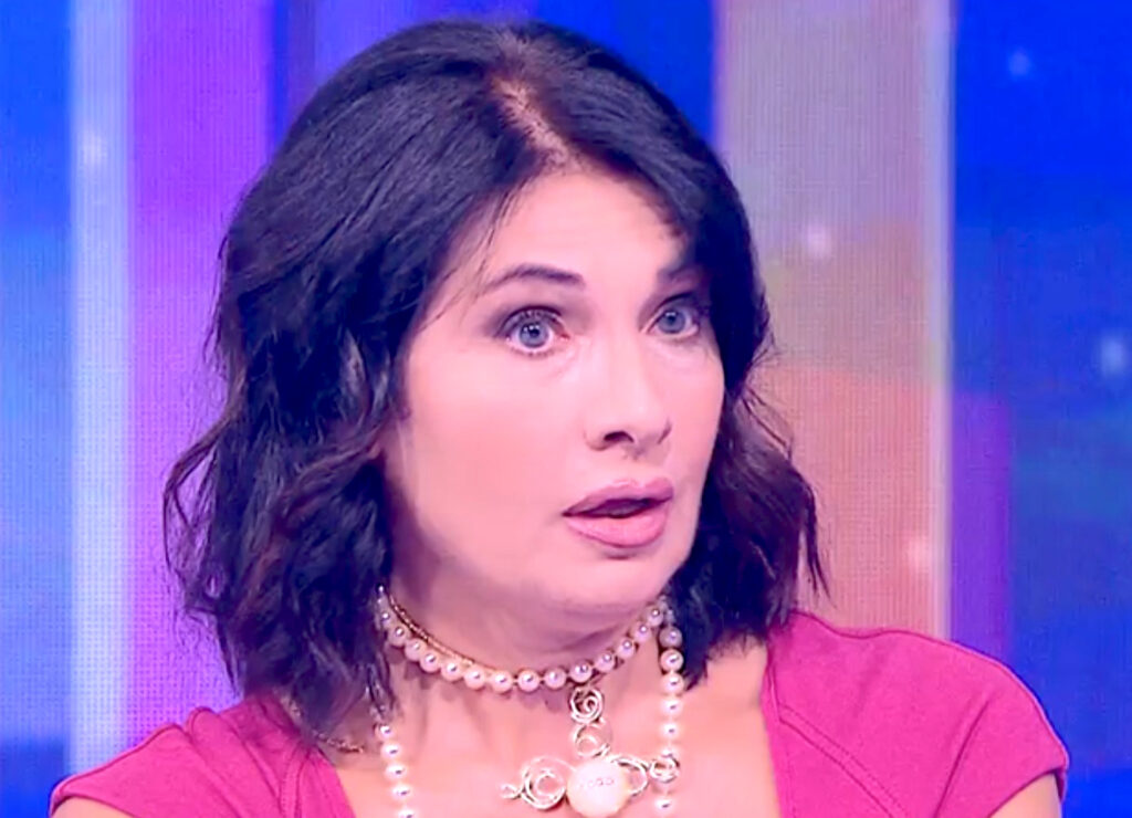 ''Una mamma si dà colpe, ma capita anche a famiglie perfette'': Nadia Bengala torna in tv a parlare della figlia dopo il ricovero in comunità ''Una mamma si dà colpe, ma capita anche a famiglie perfette'': Nadia Bengala torna in tv a parlare della figlia dopo il ricovero in comunità