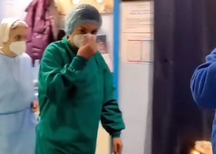 Emma Marrone trascorre il Natale in Ospedale accanto ai pazienti del reparto di Ematologia di Tricase