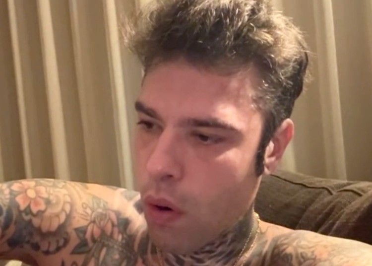 Fedez triste sui social per il primo Natale senza i figli Fedez triste sui social per il primo Natale senza i figli