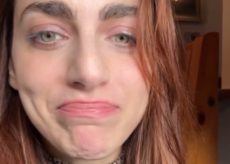 Miriam Leone in lacrime commossa per il suo primo Natale da mamma