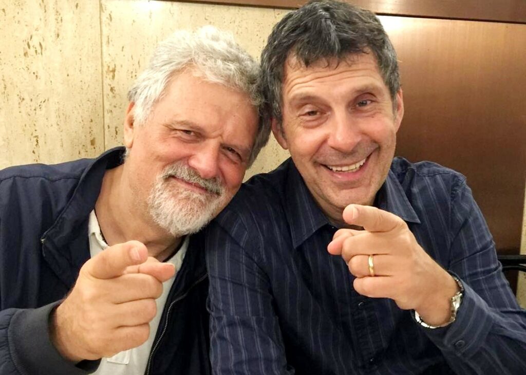 Il fratello di Fabrizio Frizzi racconta come la figlia del conduttore Stella ha vissuto la morte del padre: ''Una strozzatura'' Il fratello di Fabrizio Frizzi racconta come la figlia del conduttore Stella ha vissuto la morte del padre: ''Una strozzatura''