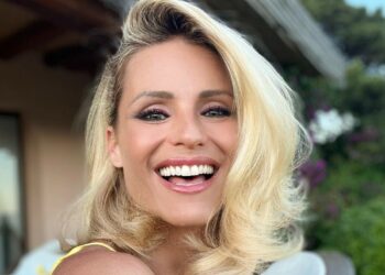 ''Ho un’età biologica di 25 anni, gli zuccheri raffinati sono veleno'': Michelle Hunziker spiega i capisaldi della sua pazzesca forma psico-fisica