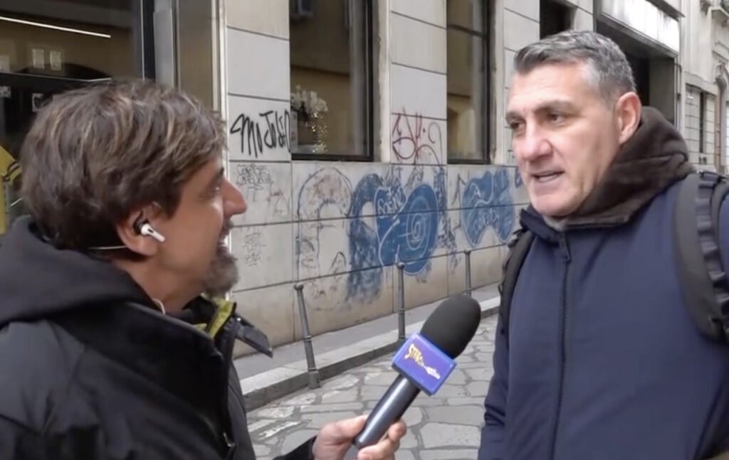 ''Mi ha sputato e tirato una capocciata'': Vieri racconta cosa accadde con Elisabetta Canalis ''Mi ha sputato e tirato una capocciata'': Vieri racconta cosa accadde con Elisabetta Canalis