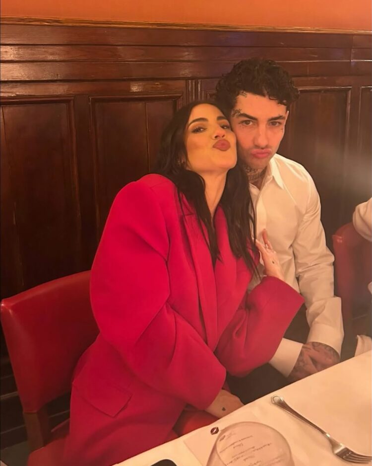 Giulia De Lellis festeggia 29 anni a Roma con il fidanzato Tony Effe 