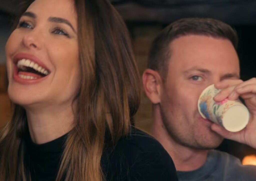 ''Con Ilary la mia vita è diventata molto più elettrizzante'': le prime parole pubbliche di Bastian Muller, fidanzato della Blasi ''Con Ilary la mia vita è diventata molto più elettrizzante'': le prime parole pubbliche di Bastian Muller, fidanzato della Blasi