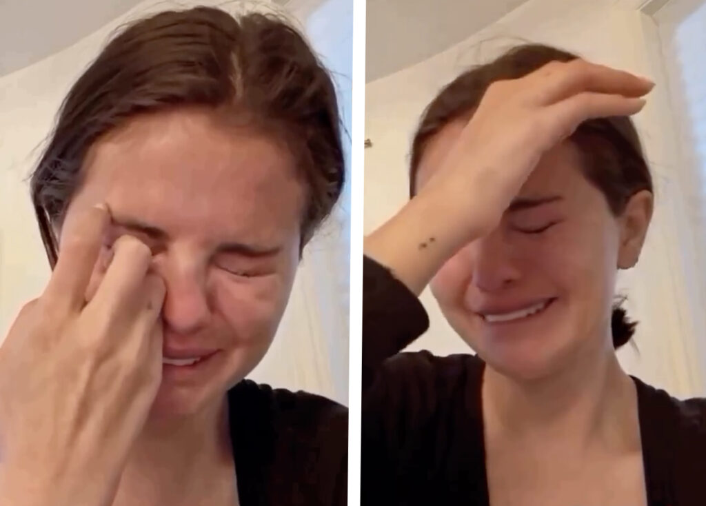 ''Stanno attaccando anche i bambini, non capisco'': l’attrice Selena Gomez piange disperata per i messicani deportati dal neo eletto Trump ''Stanno attaccando anche i bambini, non capisco'': l’attrice Selena Gomez piange disperata per i messicani deportati dal neo eletto Trump