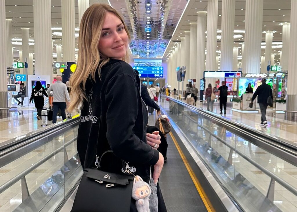 Chiara Ferragni vola all’estero per stare lontana dalle polemiche durante Sanremo: ecco dov’è