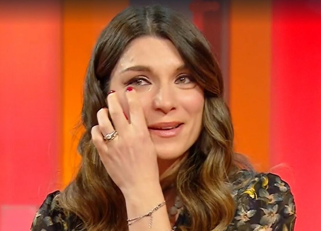 ''Aveva capito che stava per andare via'': la figlia infermiera di Totò Schillaci racconta in lacrime gli ultimi giorni dell'ex calciatore ''Aveva capito che stava per andare via'': la figlia infermiera di Totò Schillaci racconta in lacrime gli ultimi giorni dell'ex calciatore