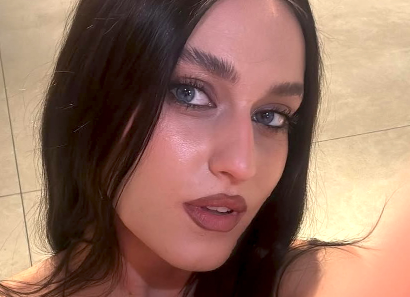 ''Non amo definirmi'': la cantante Gaia lascia intendere di non essere completamente eterosessuale, ma senza fare coming out ''Non amo definirmi'': la cantante Gaia lascia intendere di non essere completamente eterosessuale, ma senza fare coming out