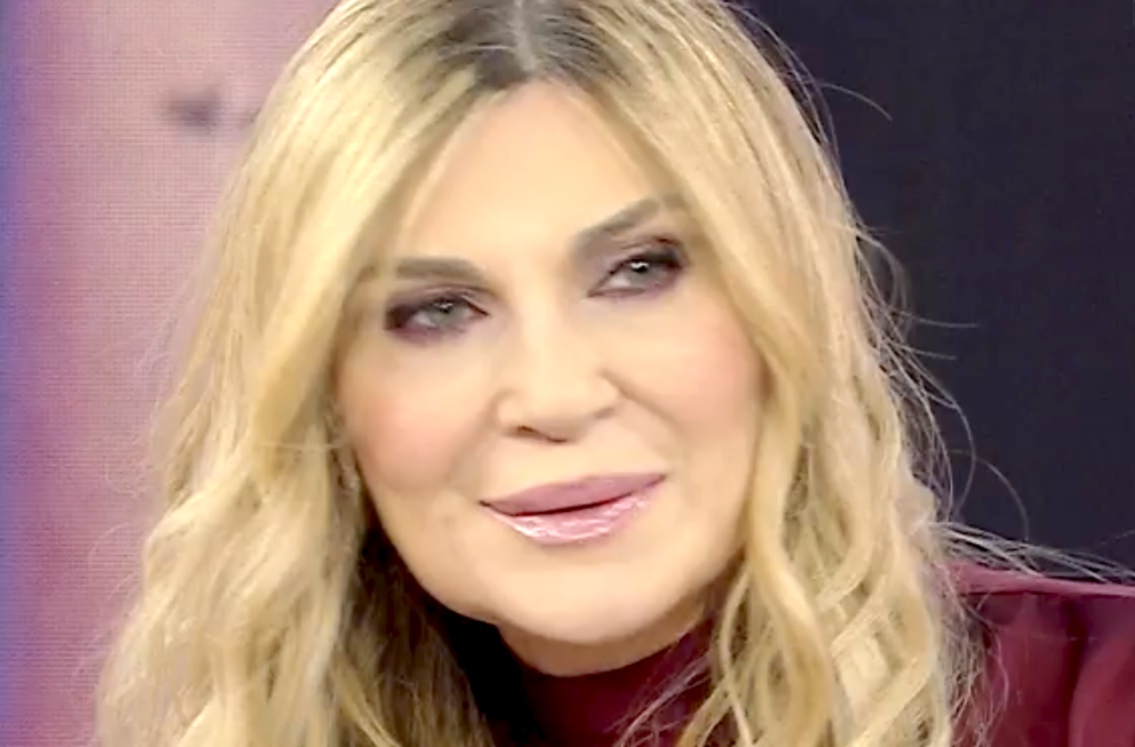 ''Non credevo ai suoi tradimenti, tutti mi hanno preso per cretina'': Nadia Rinaldi parla della brutta fine del suo matrimonio ''Non credevo ai suoi tradimenti, tutti mi hanno preso per cretina'': Nadia Rinaldi parla della brutta fine del suo matrimonio