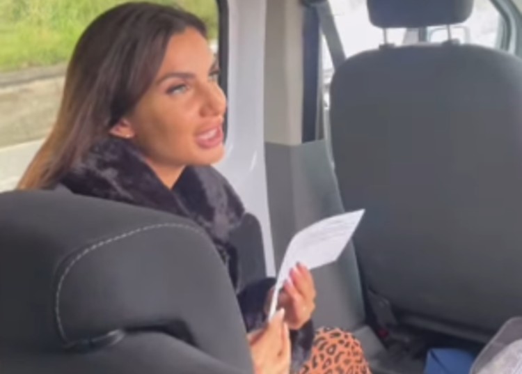 Elettra Lamborghini multata mentre registra un nuovo programma