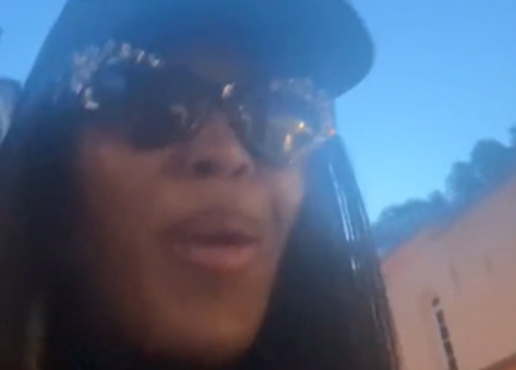 Naomi Campbell assediata dai paparazzi a Portofino