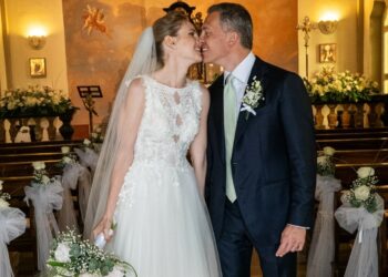 L'ex velina Irene Cioni si è sposata! Le foto delle nozze a Pavia con Giacomo, che ha 14 anni più di lei: guarda