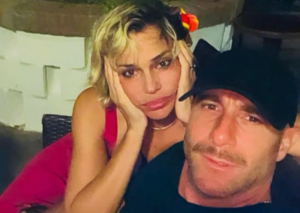 ''Hanno scritto che era l’orco tatuato, solo muscoli e niente cervello'': Micaela Ramazzotti parla del compagno Claudio Pallitto ''Hanno scritto che era l’orco tatuato, solo muscoli e niente cervello'': Micaela Ramazzotti parla del compagno Claudio Pallitto