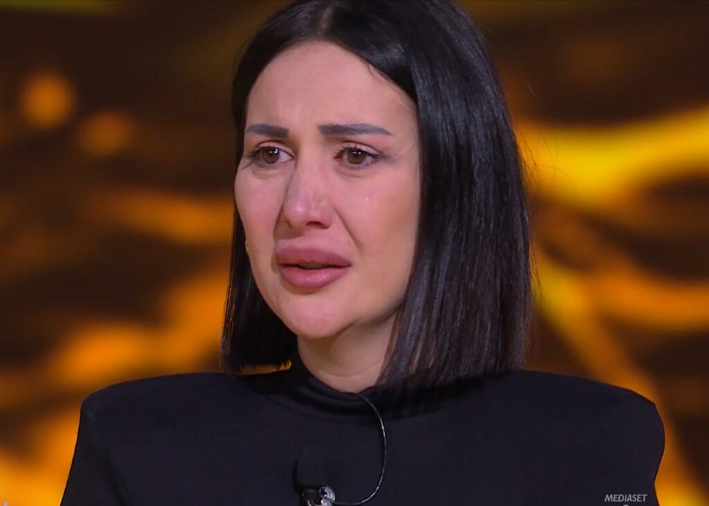 ''Non uscivo mai di casa, sempre tapparelle chiuse, un calvario'': la vincitrice del GF Jessica Morlacchi parla del suo periodo nero ''Non uscivo mai di casa, sempre tapparelle chiuse, un calvario'': la vincitrice del GF Jessica Morlacchi parla del suo periodo nero