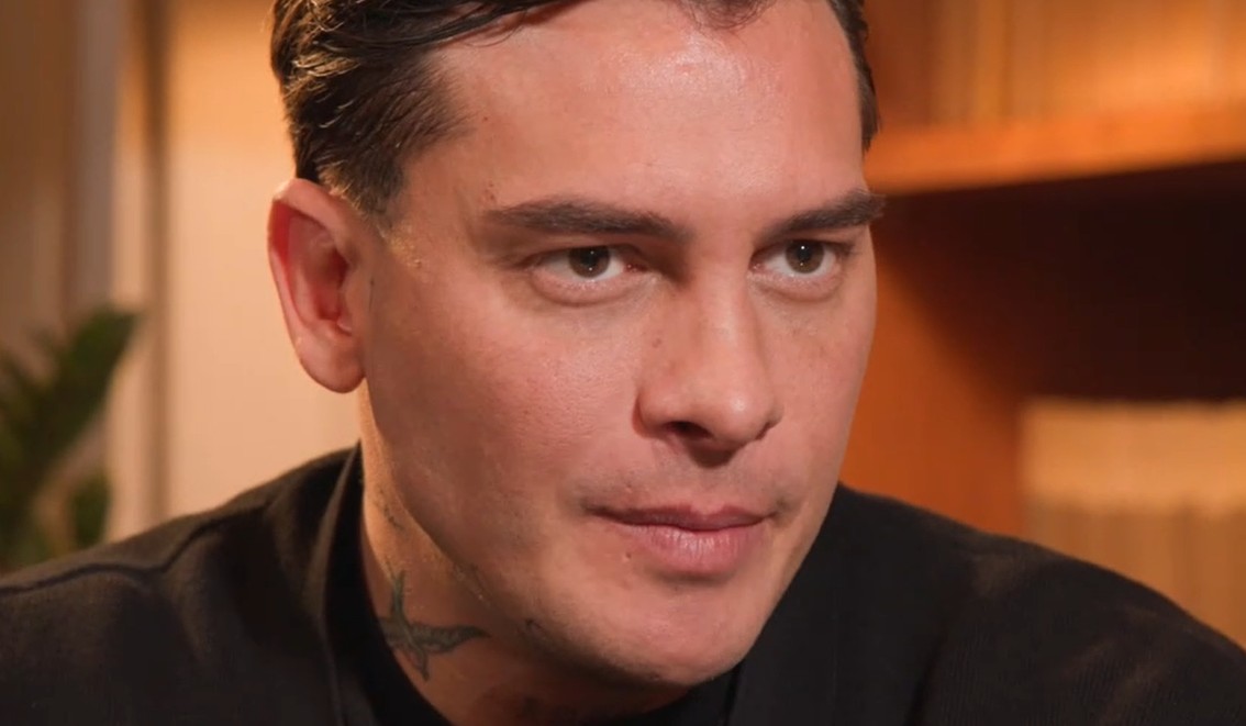 ''Abbiamo chiamato l’ambulanza perché mi usciva il sangue ovunque'': Alessandro Basciano afferma di essere stato ferito da Sophie Codeogni - Gossip.it | News sul Gossip e VIP