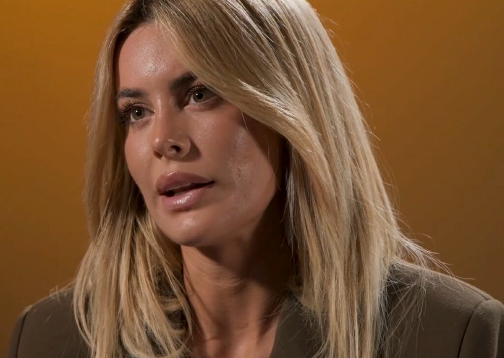 ''Sono abbandonata al nulla, sola ad affrontare la mia guerra'': Sophie Codegoni si sfoga in tv parlando del processo contro Basciano